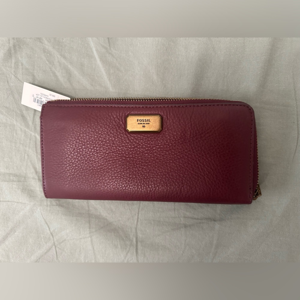 Fossil Burgundy wallet real leather